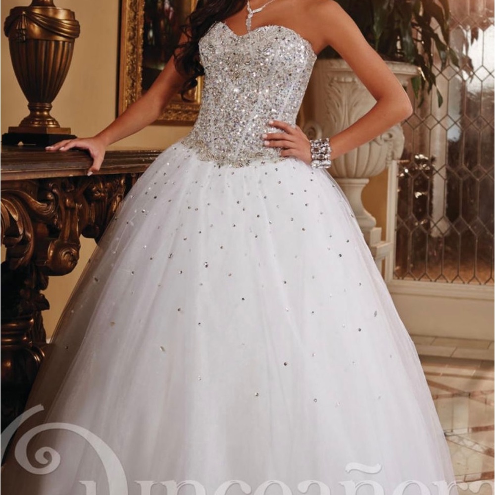 QUINCEANERA BY HOUSE OF WU 26762